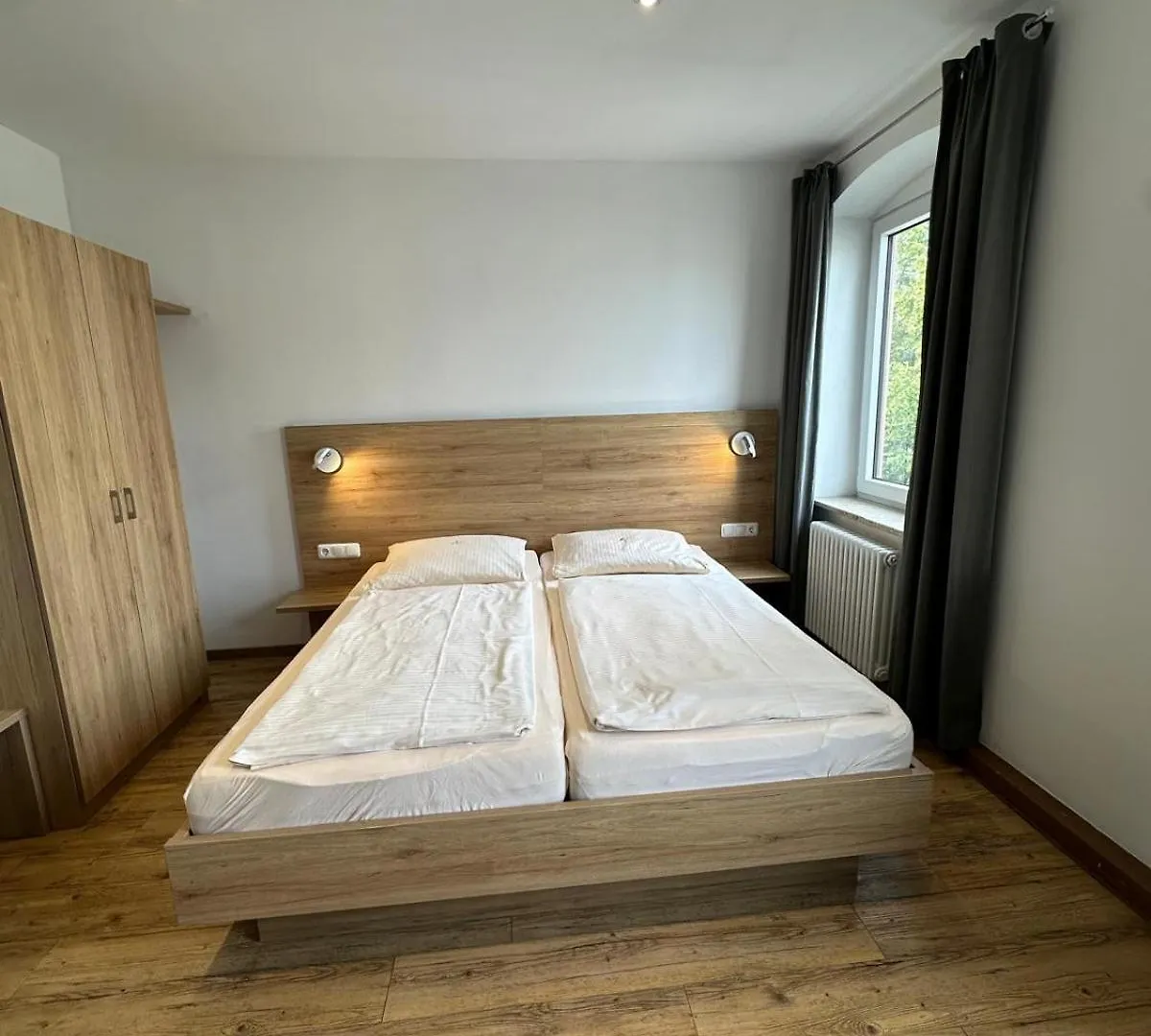 Gasthaus - Hotel Neue Post Meitingen 0*,